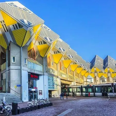 Cubehouse City-centre Apartment *