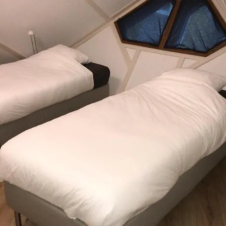 Cubehouse City-centre Apartment *